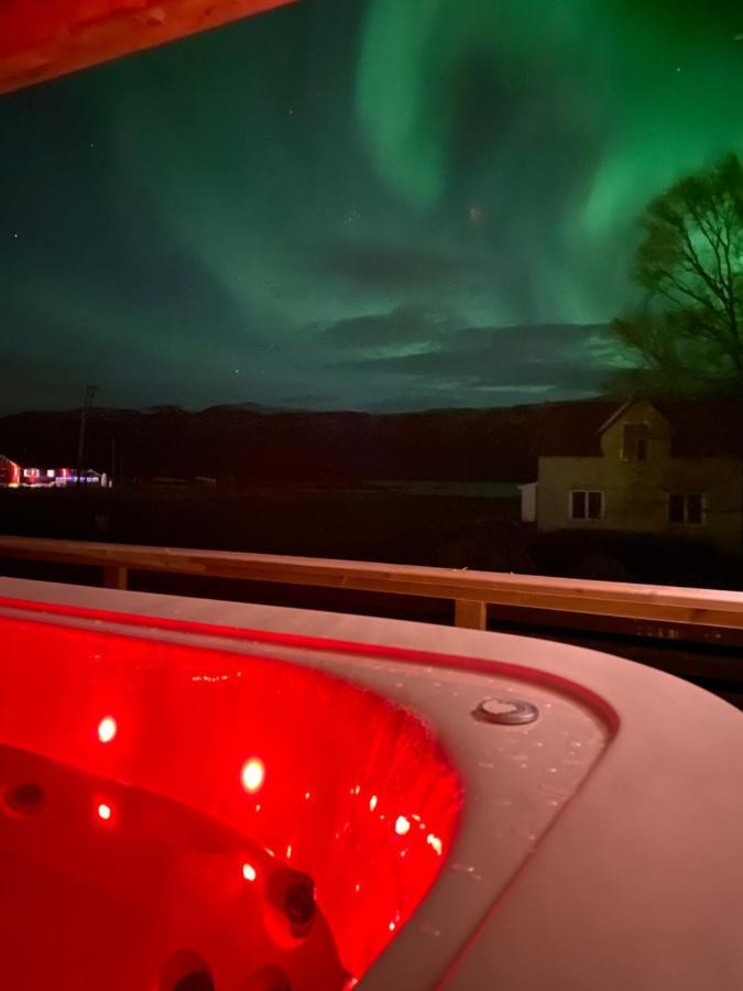 Villa In The Heart Of The Lyngen Alps, Holmen I Lyngen Lyngseidet Exterior foto